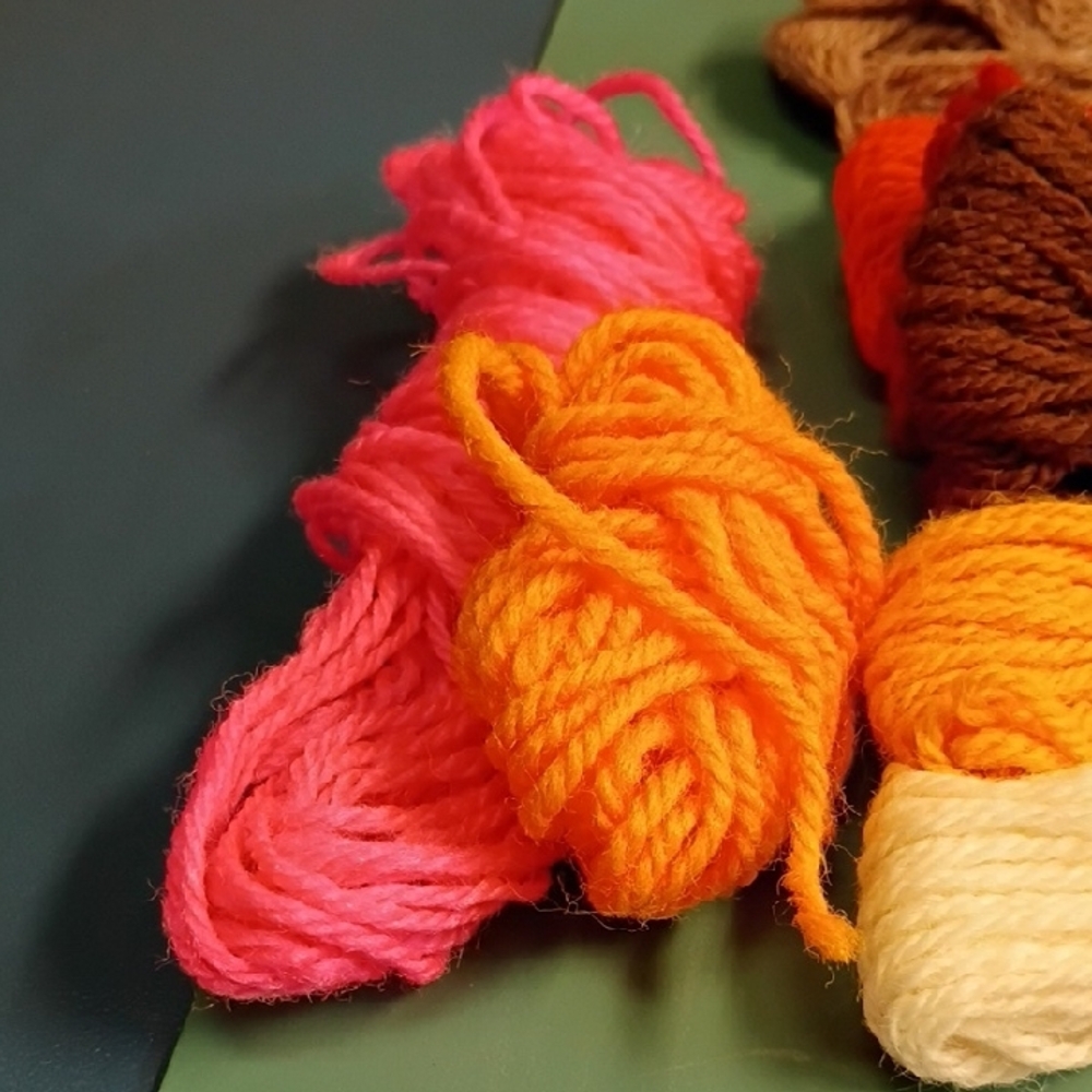 Multi-Color Yarn Set for Arts & Crafts - Picture 4 of 8